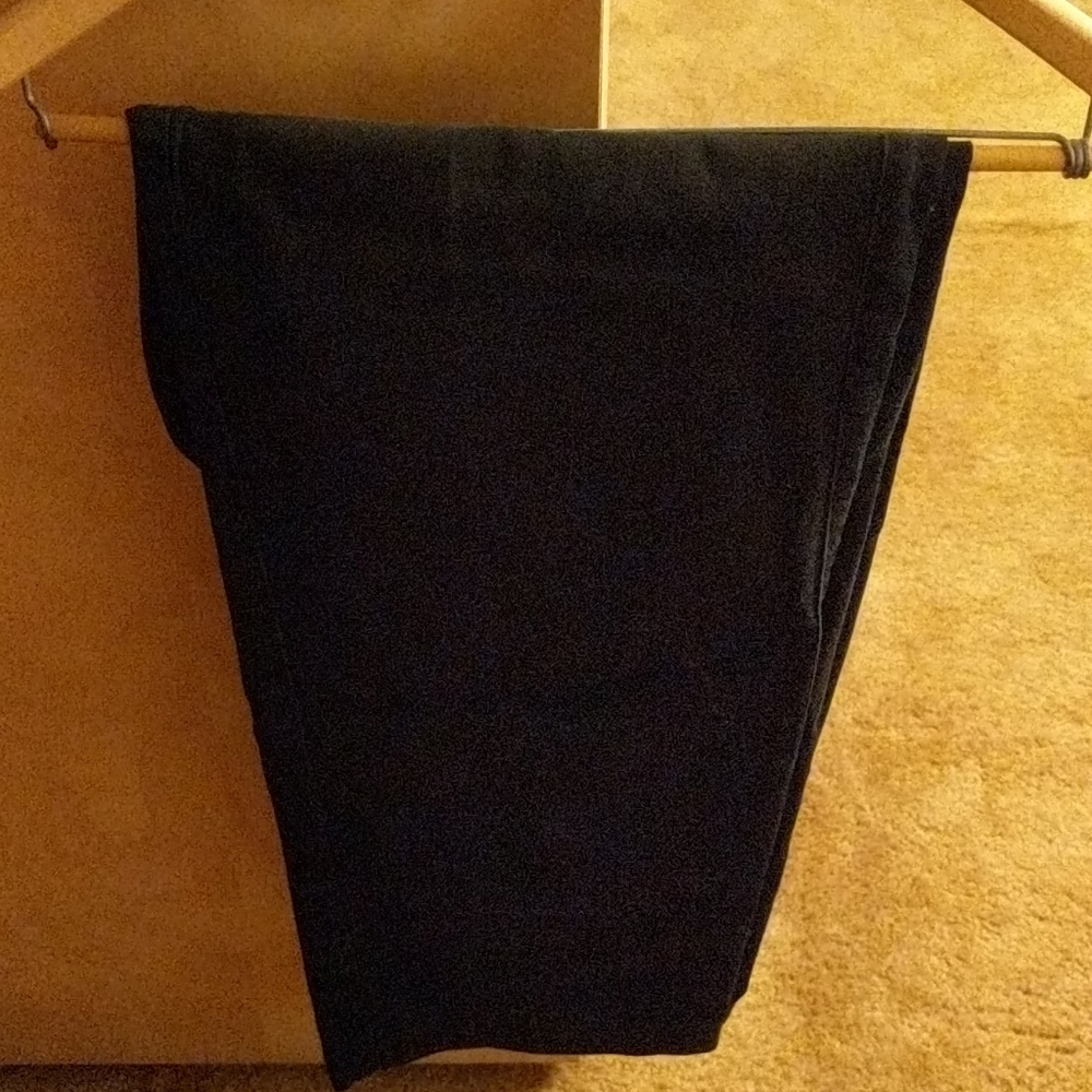 Old Navy black khakis, 100% cotton, 32" x 30"